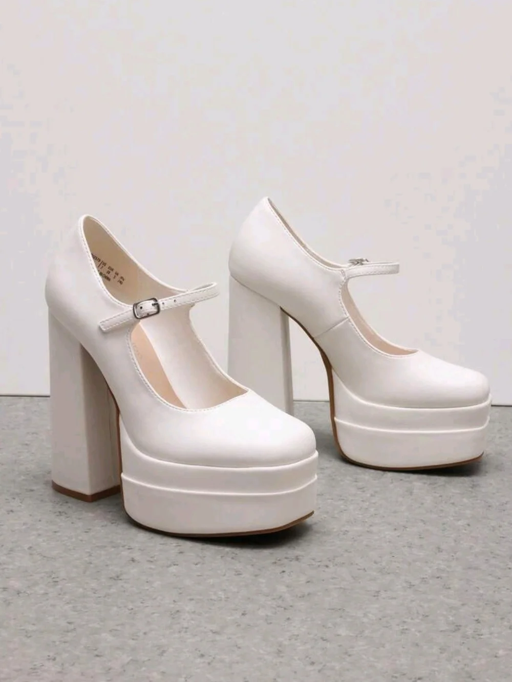 Dream Pairs White Mary Jane Platform Pumps